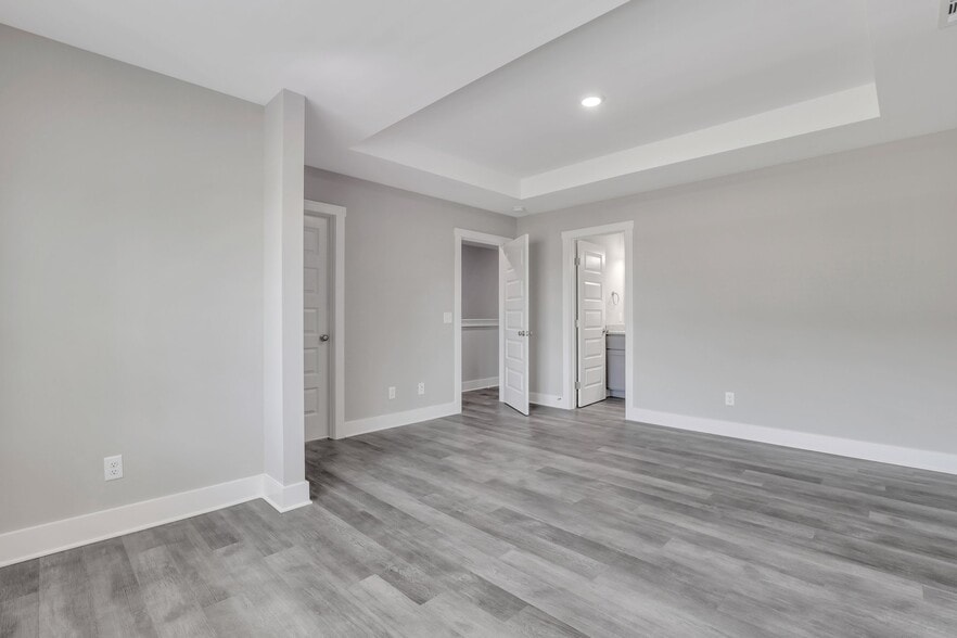 Building Photo - 105 Sherwood Ct