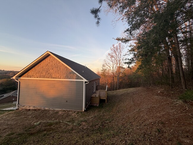 Building Photo - 955 Oakwood Estates Dr