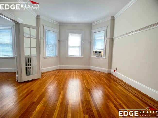 Building Photo - 62 Boyd St