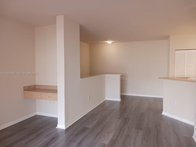 Building Photo - 102 Belmont Ln