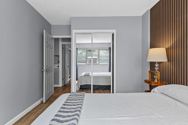 Building Photo - Experience Waikiki Living
