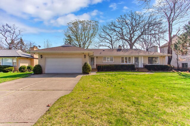 Building Photo - 6817 N Lamon Ave
