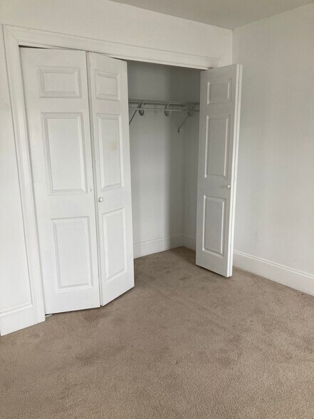 Bedroom Closet(s) - 231 Lake Ave