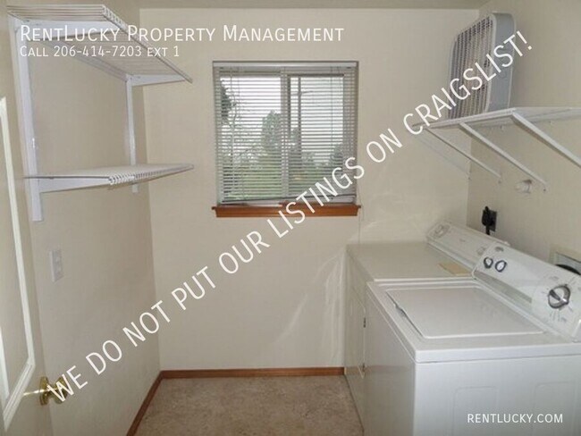 Building Photo - 1512 S Puget Dr