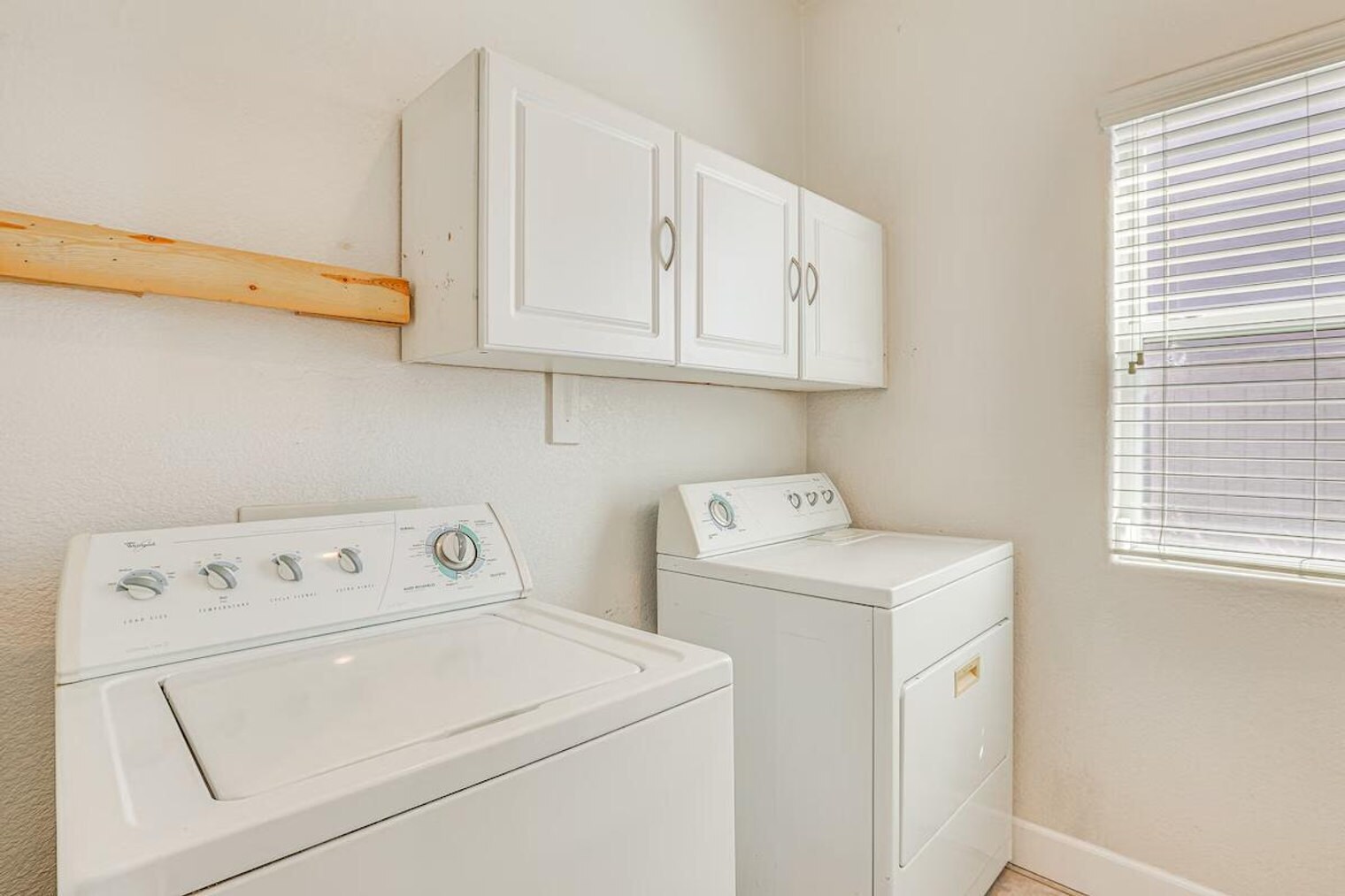 Building Photo - 11882 W Washington St