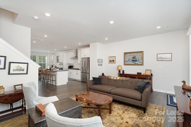 Building Photo - 408 Catawba Ave