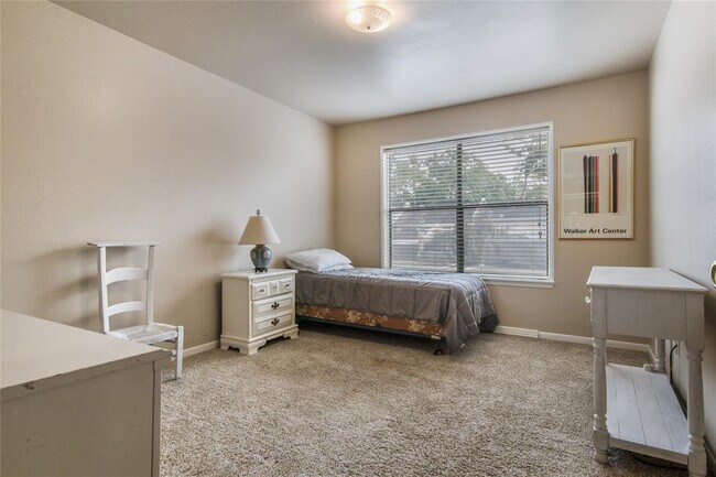 Building Photo - 9344 Briar Forest Dr