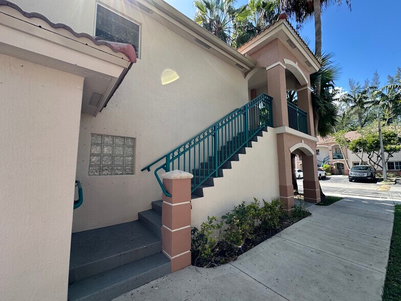 Building Photo - 1261 SE 31st Ct