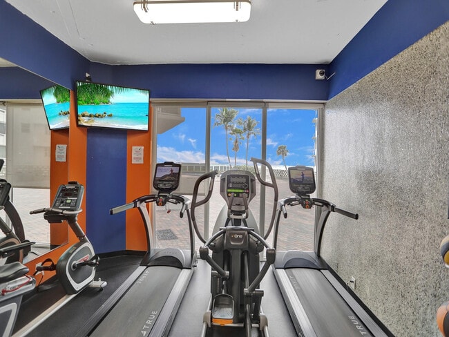 Building Photo - 3700 Galt Ocean Dr