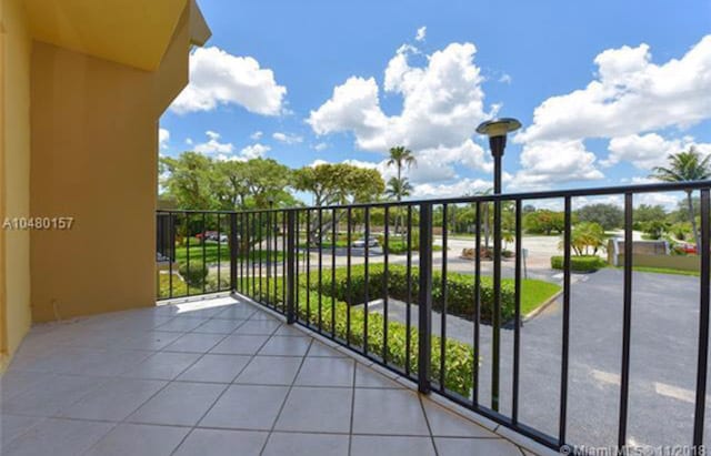 Primary Photo - 10411 N Kendall Dr