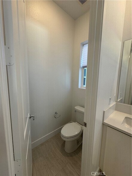 Building Photo - 436 Loon