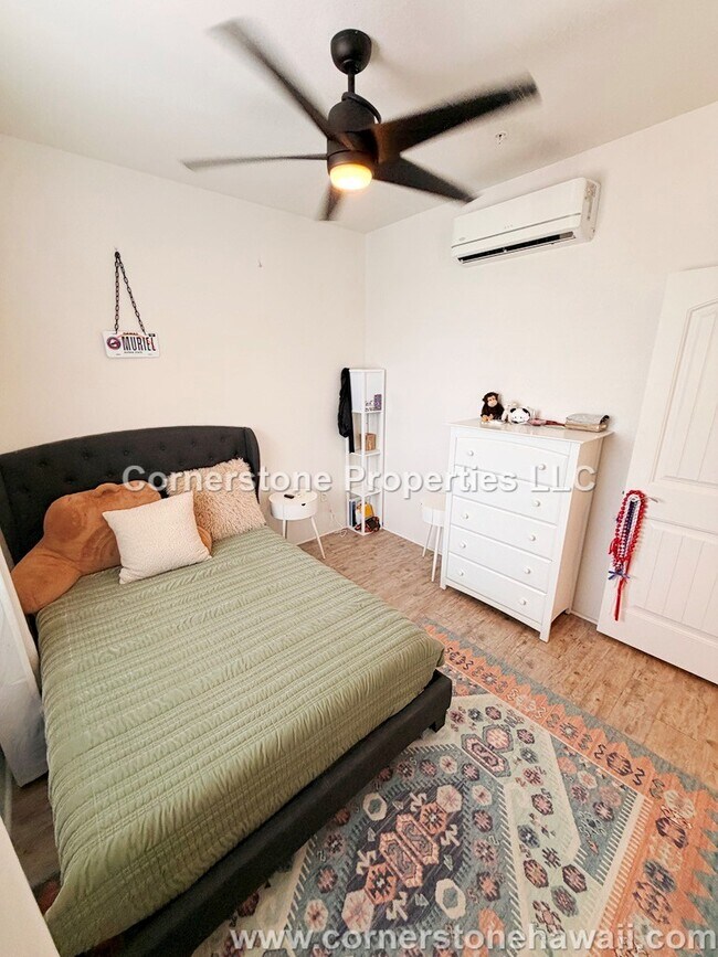 Building Photo - 724 Kakala St