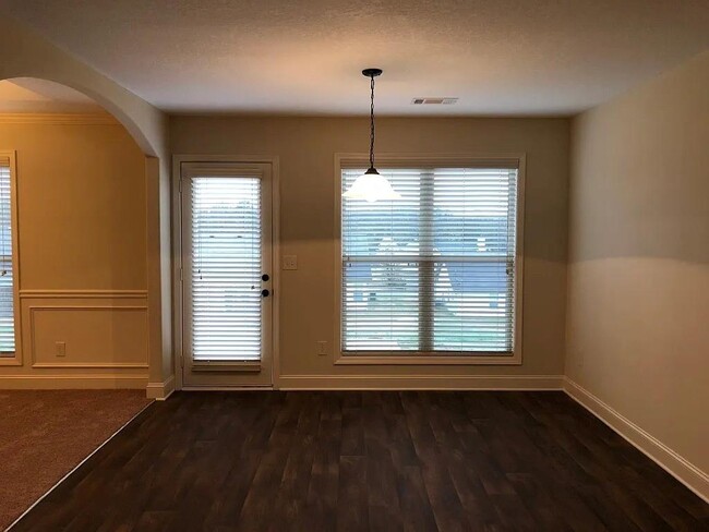 Building Photo - 770 River Mist Cir