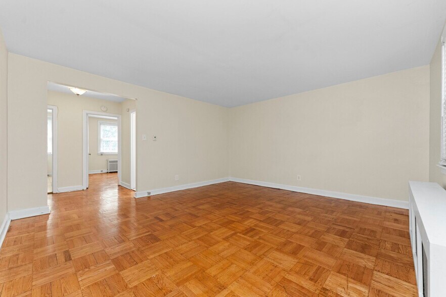 Building Photo - 2314 76th Ave