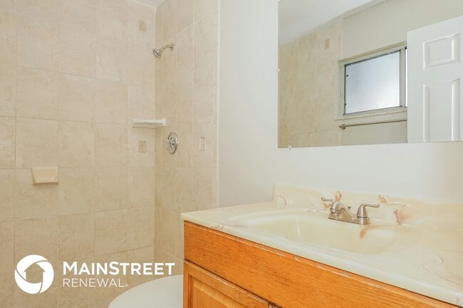 Building Photo - 241 Manth Ave