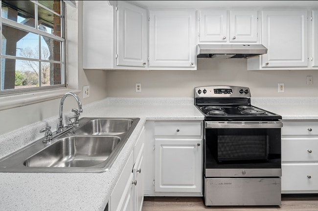 Kitchen - ORCHARD FLATS