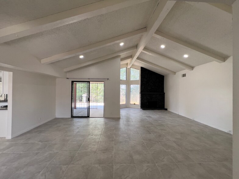 Building Photo - 13850 Dahlgren Dr