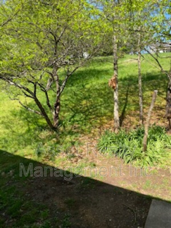 Building Photo - 150 Outer Dr