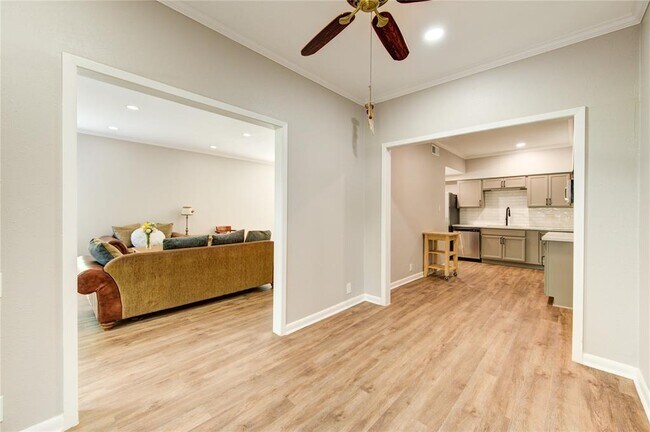 Building Photo - 1602 Prairie Grove Dr
