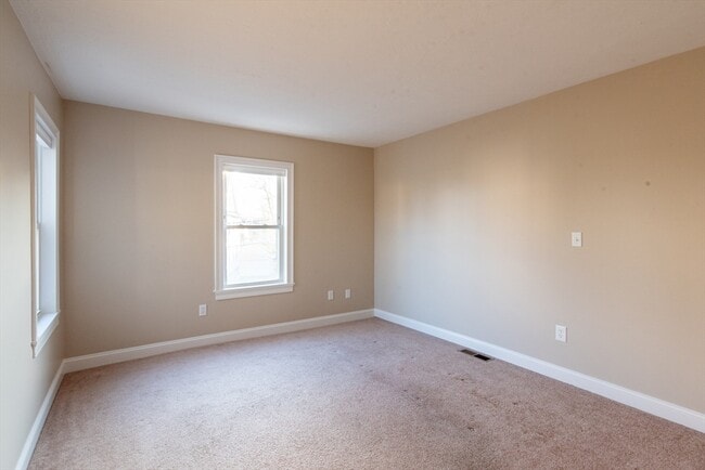 Building Photo - 19 E Hoyle St