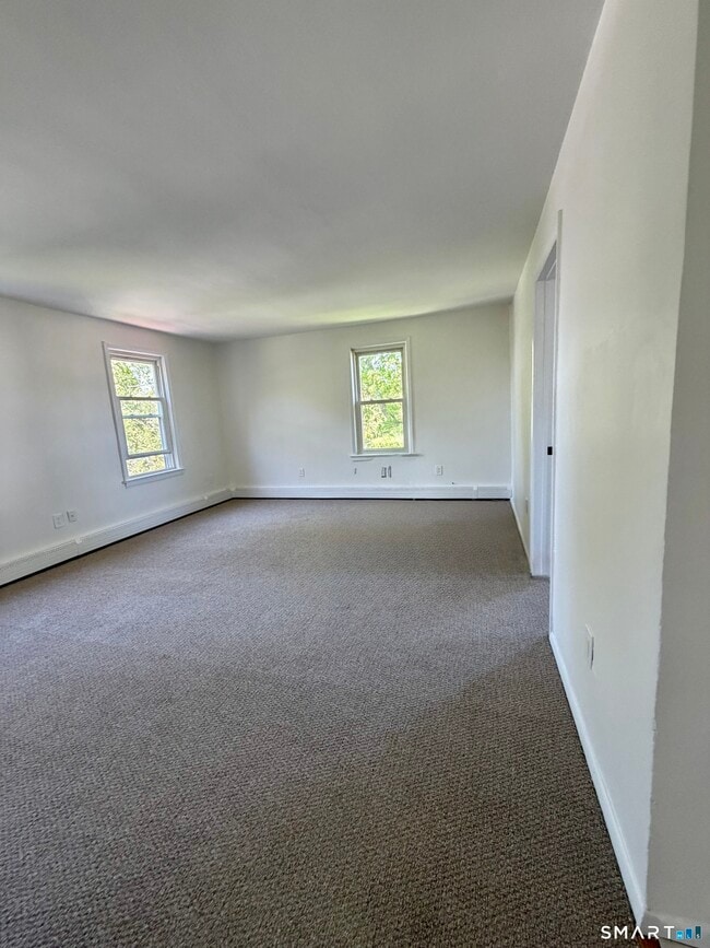 Building Photo - 33 MacIntosh Rd