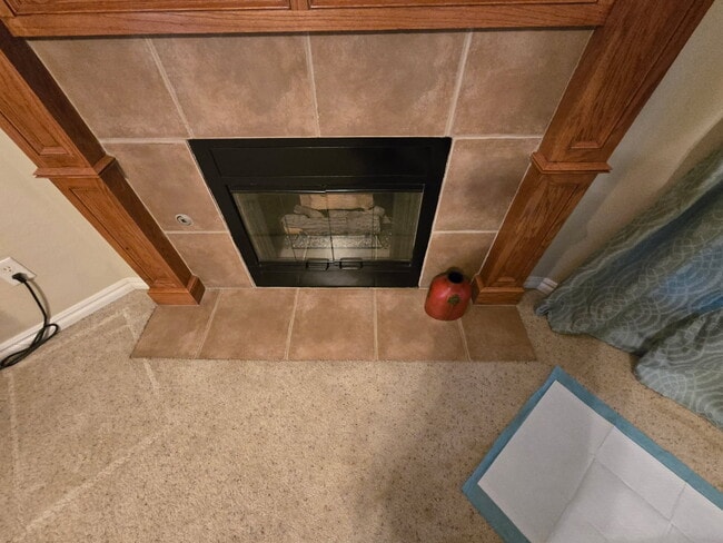 Building Photo - 929 NE 28th St