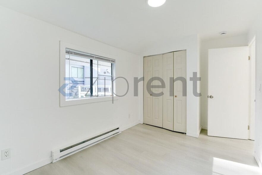 Building Photo - 2717 S 125th St