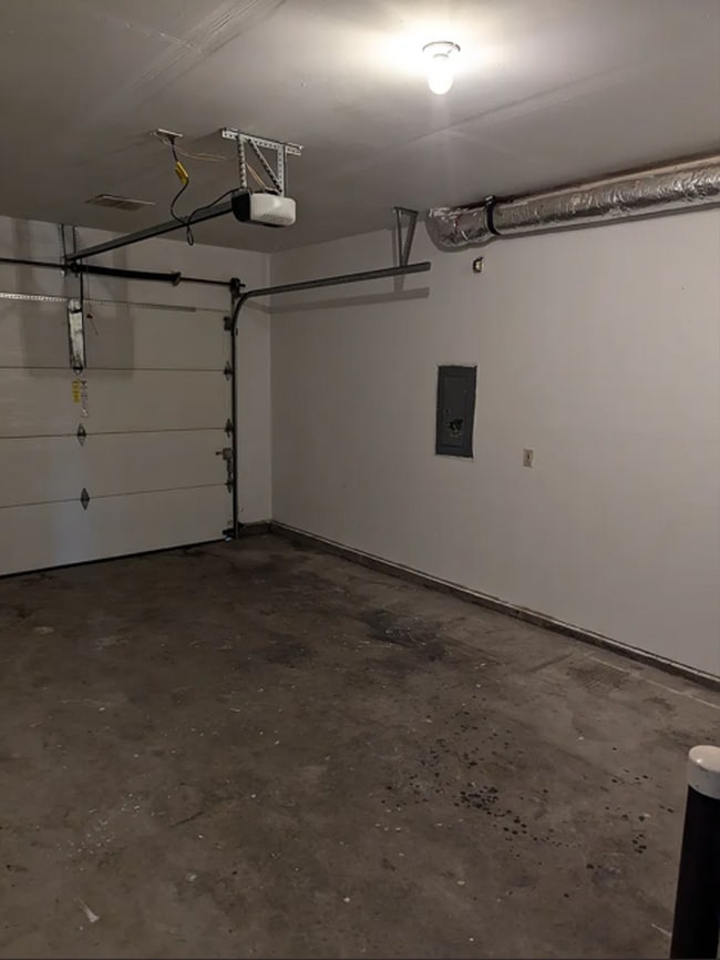 Building Photo - 2501-2503 Xenia St