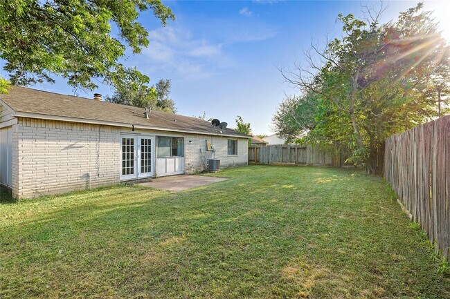 Building Photo - 17310 Nordway Dr