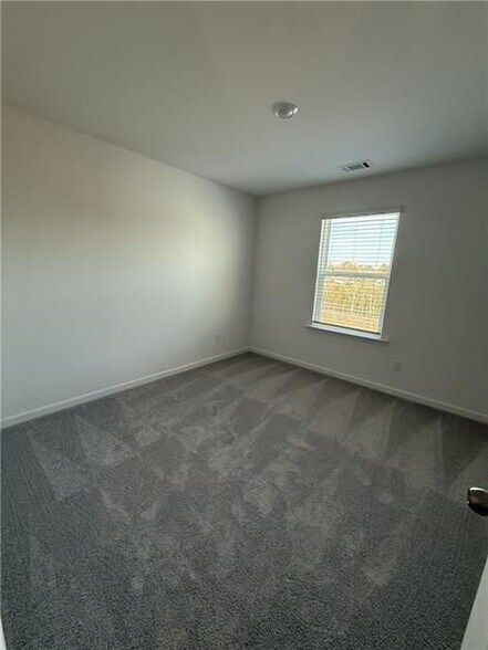 Building Photo - 180 Milledge Cmns Dr NE