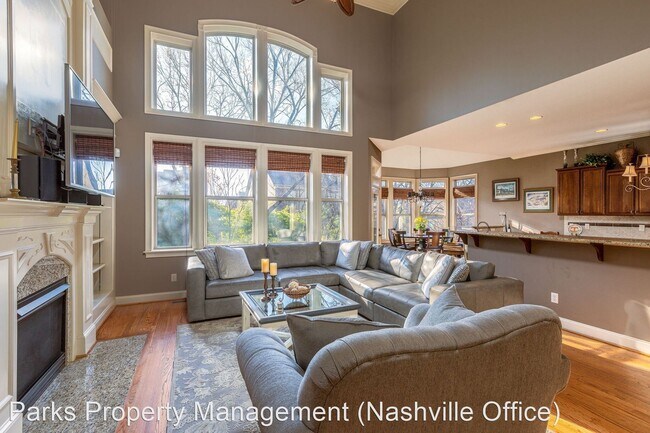 Building Photo - 5 br, 5 bath House - 103 Hurstbourne Park ...