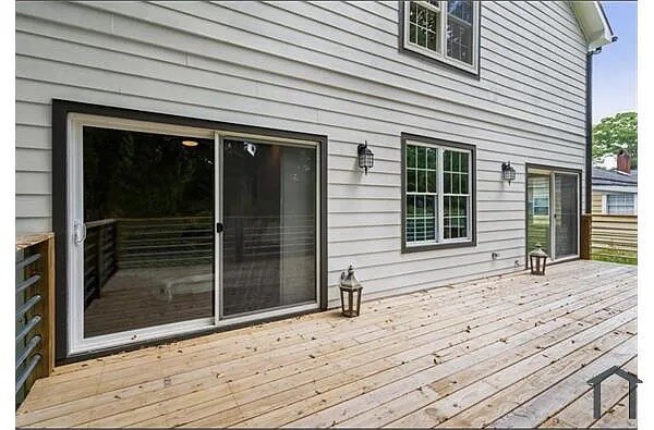 Building Photo - Room in House on Dill Ave SW