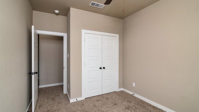 Building Photo - 600 Harvest Moon Dr