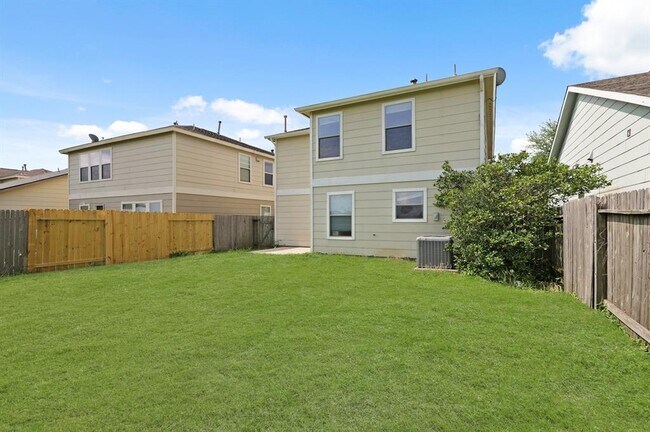 Building Photo - 3819 Jewel Point Dr