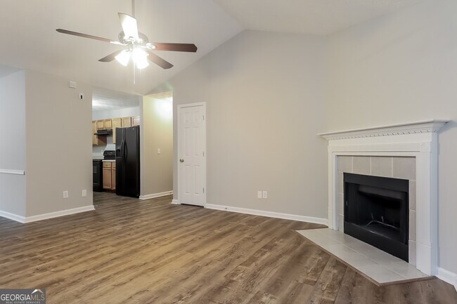 Building Photo - 60 Summer Breeze Ct
