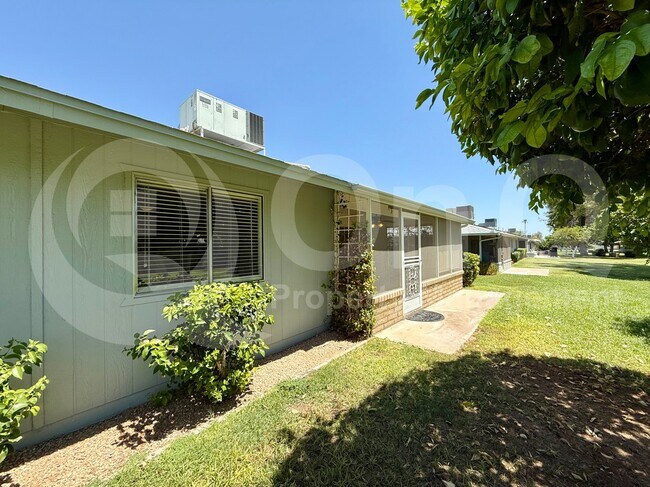Building Photo - 12527 W Prospect Dr