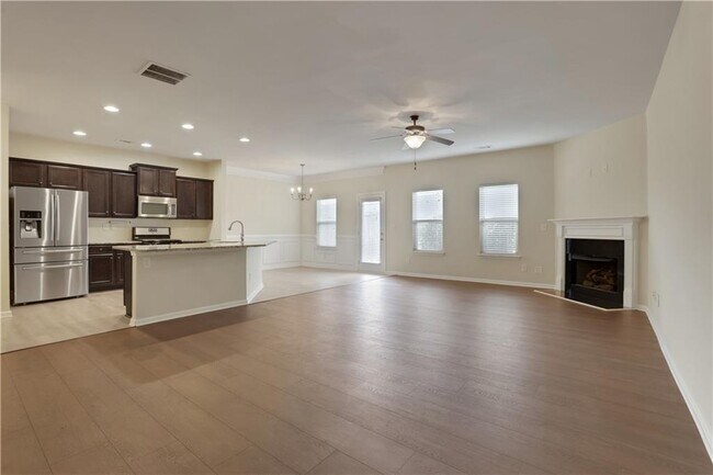 Building Photo - 2526 Morgan Chase Dr