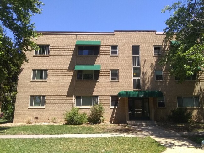 Primary Photo - Gorgeous Apartment in Denver!