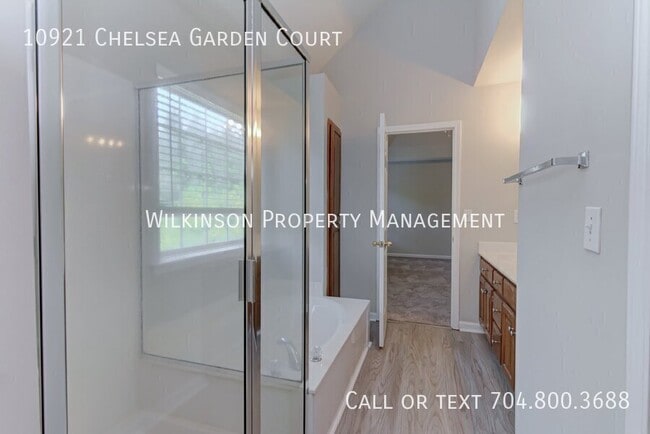 Building Photo - 10921 Chelsea Garden Ct