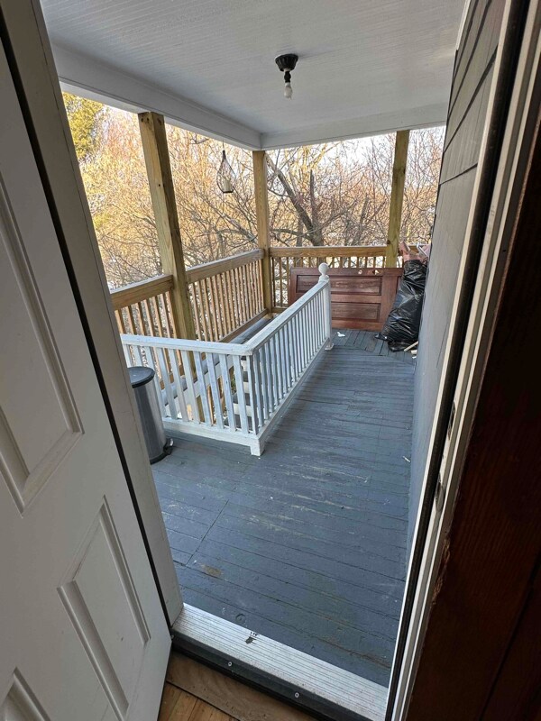 Building Photo - 348 Rollstone St