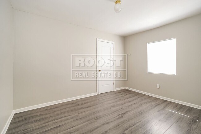 Building Photo - 108 Columbian Ave