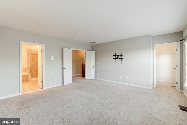 Building Photo - 22753 Verde Gate Terrace