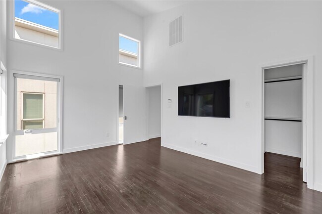 Building Photo - 4915 Flitwick Ct