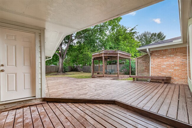 Building Photo - 1722 Shannon Valley Dr
