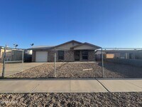 Building Photo - 5761 Longview Dr