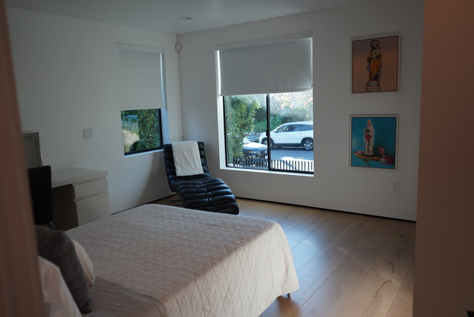 Building Photo - 738 N Sierra Bonita Ave