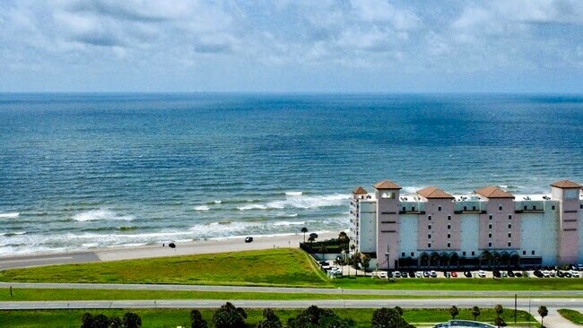 Building Photo - 3506 Cove View Blvd
