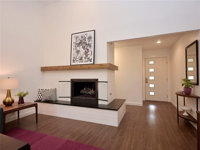 Building Photo - 11713 Blackhawk Dr