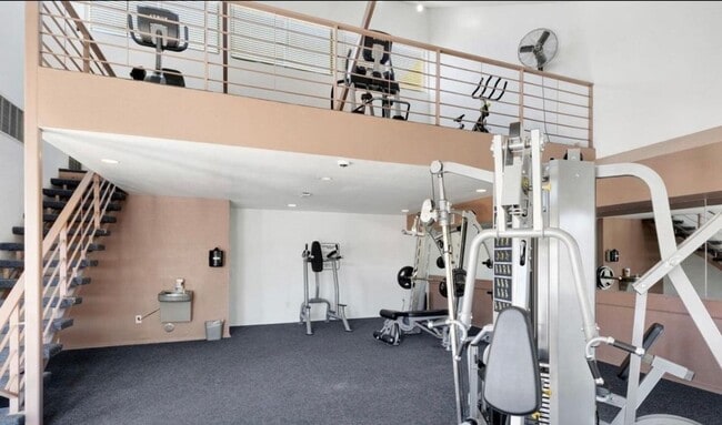 Building Photo - Spacious Remodeled 2 Bed/2Bath Condo!