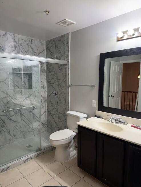 Building Photo - 1503 Town View Ct